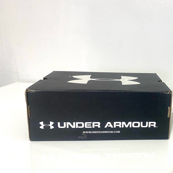 NWT Under Armour Women's Black Running Shoes - Picture 9 of 11